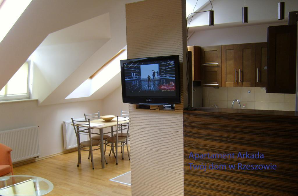 Apartament Arkada Appartamento Rzeszów Esterno foto